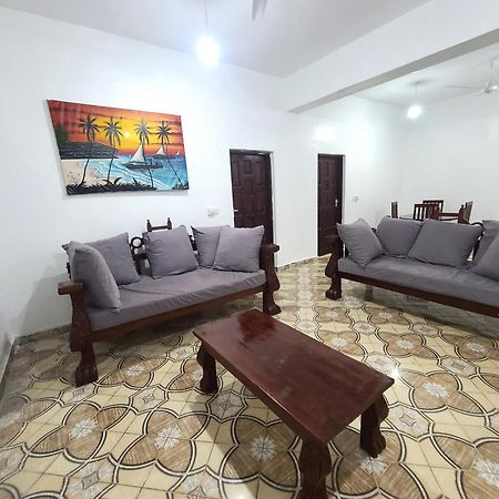 Delicious House, Watamu, 2-Bedroom With Secure Compound Free Parking And Wifi Exterior photo